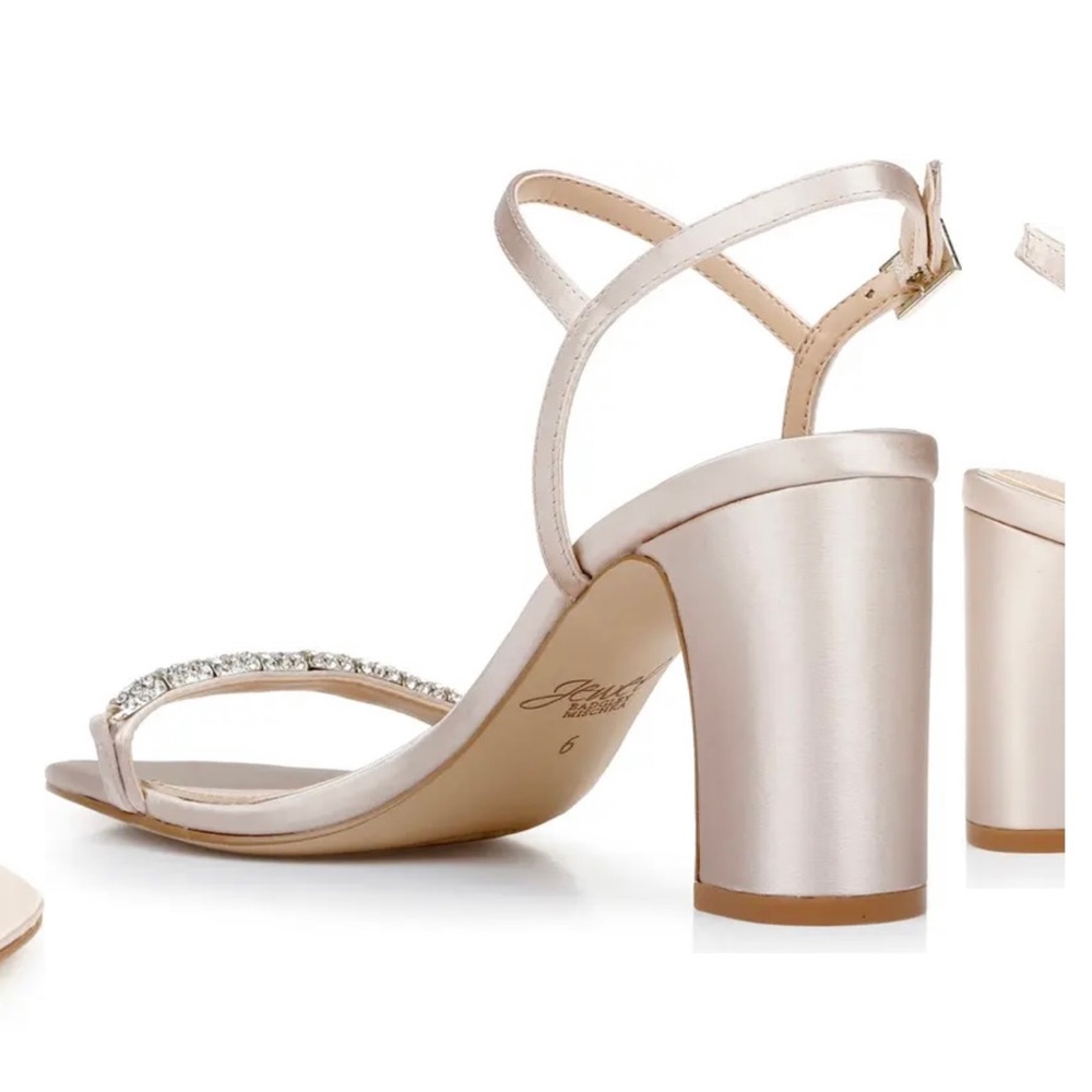 Jewel Badgley Mischka Champagne Block Heel size 7